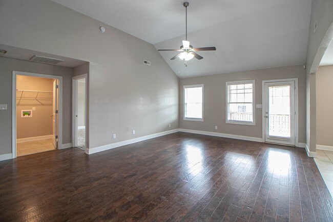 Photo - 151 Ambridge St