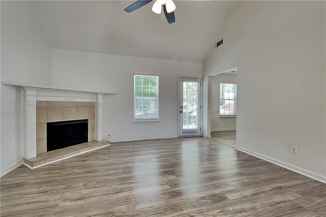 Photo - 4206 Shoreside Cir SW