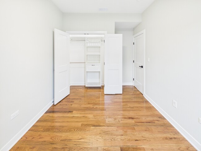 2839 W 24th Blvd