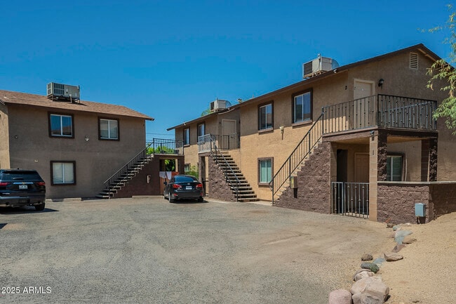 Building Photo - 1551 E Christy Dr Unit 1 Rental