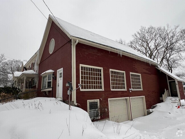 Building Photo - 79 Amherst St Rental