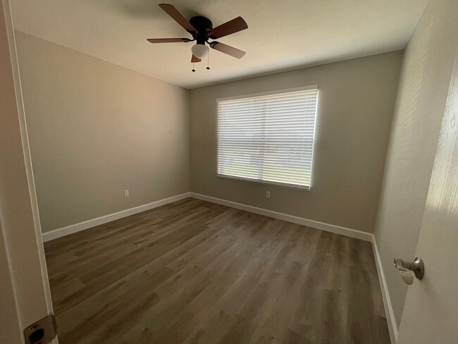 Photo - 531 Cantebury Park Ln