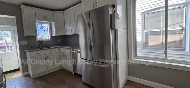 Photo - 316 E Union Blvd