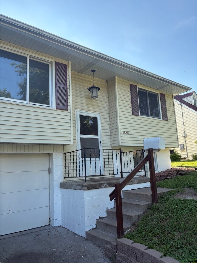 Photo - 2620 Columbia St House