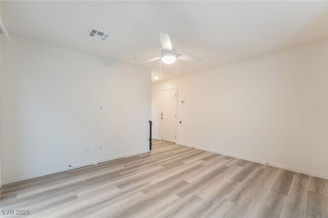 Photo - 6858 Truffle Gray St