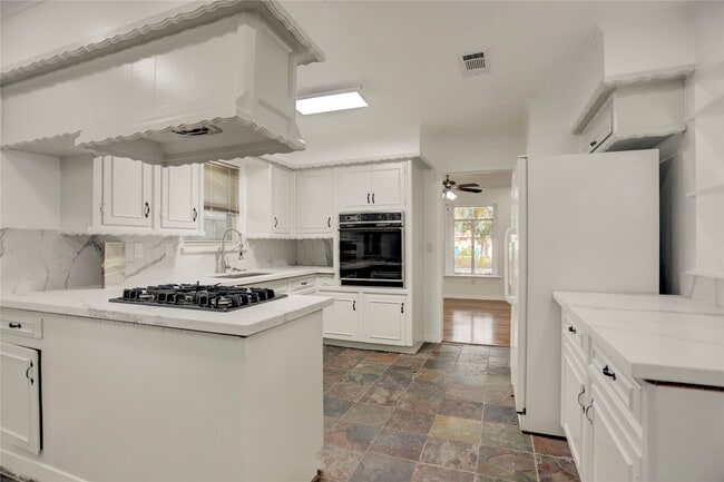Photo - 5735 Wigton Dr