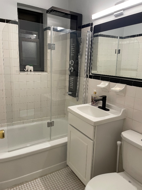 Building Photo - 20-15-20-24 24th St Rental