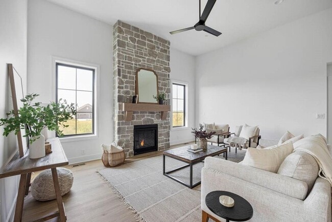 Photo - 234 NE 62nd St