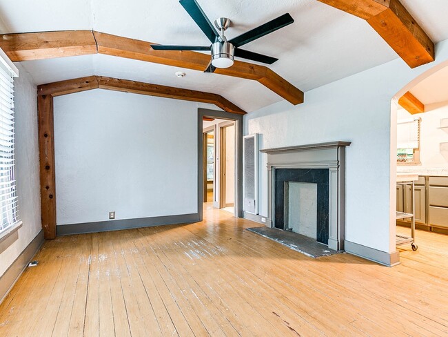 Photo - Unique with a Artsy Flare 2 Bed/1.5 Bath in Edgemere Park $995/month!