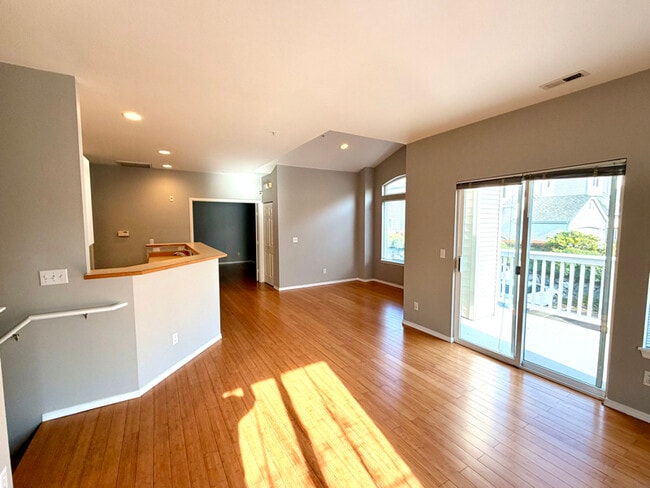 Building Photo - 440 S 51st Ct