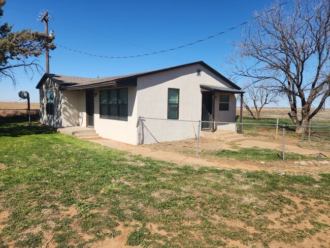 Photo - 6753 TX-114 Unidad 1 - 6753 E. State Road 114