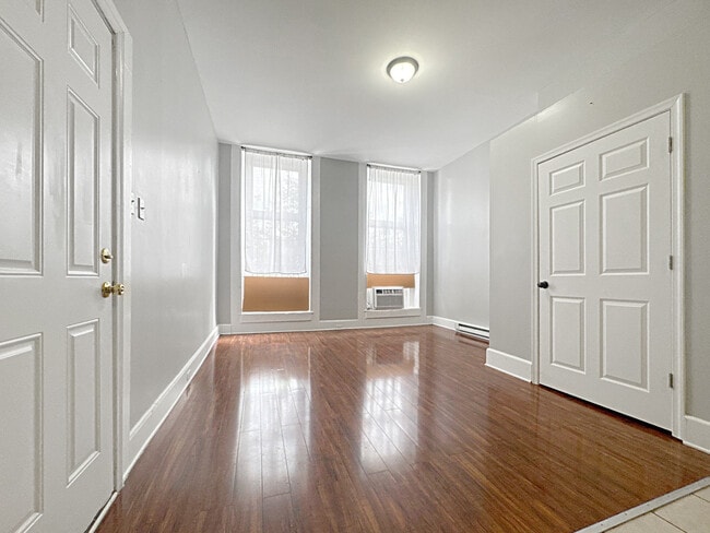 Building Photo - 1812 McCulloh St Unit 1
