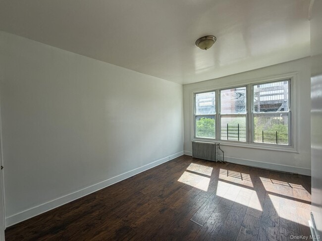 Building Photo - 17 Marcus Garvey Blvd Unit 2R