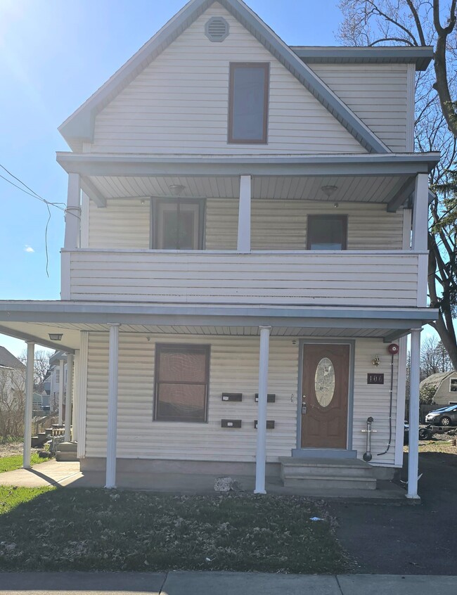 Photo - 106 Madison Ave Unit 1