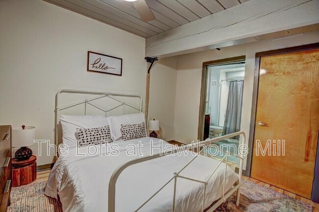 Photo - 1101 Hawthorne Ln Unidad Apt. 253