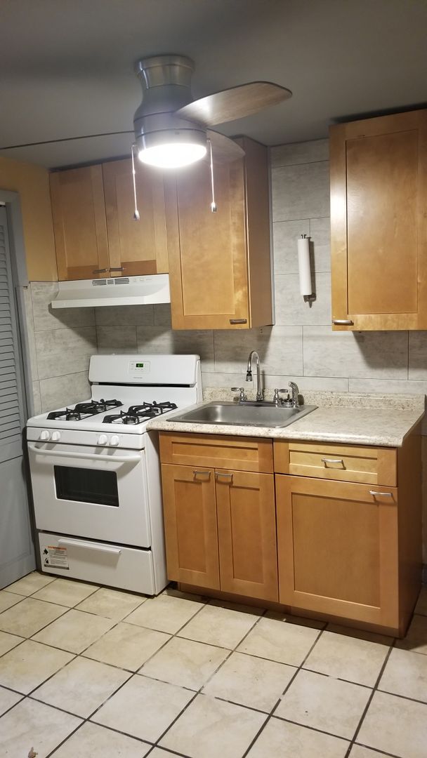 Photo - 5439 Whitby Ave Unidad Commercial