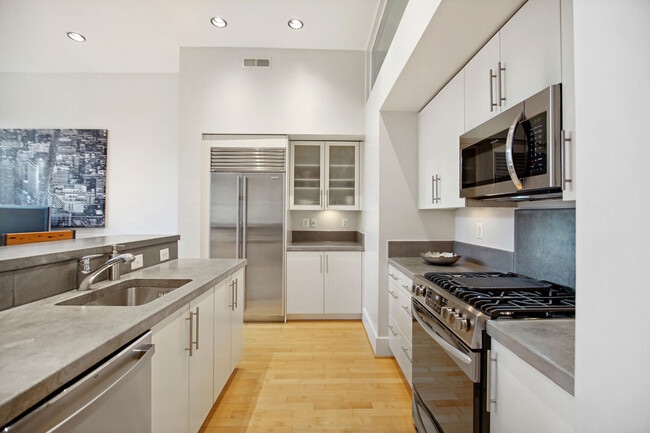 Photo - 2117 10th St NW Unit 202