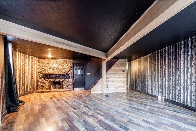 Photo - 952 Freeland St