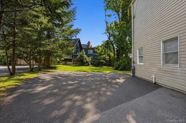 7 Idlewild Ave Unit C