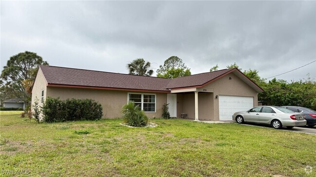 Building Photo - 2701 6th St W Rental