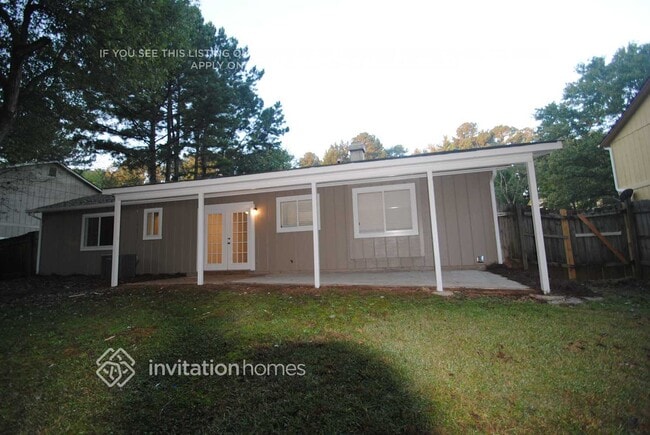 Photo - 705 Old Manor Rd NW