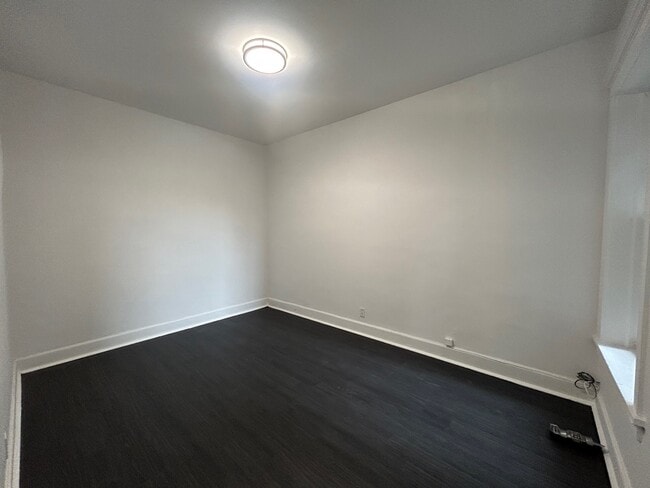 Photo - 704 W Garfield Blvd Unit 2