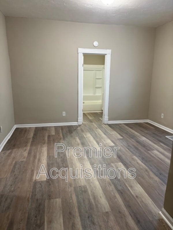 Building Photo - 904 Washington Ave Unit 2