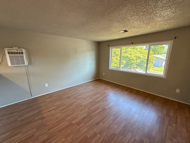 Photo - 2551 23rd Ave SE