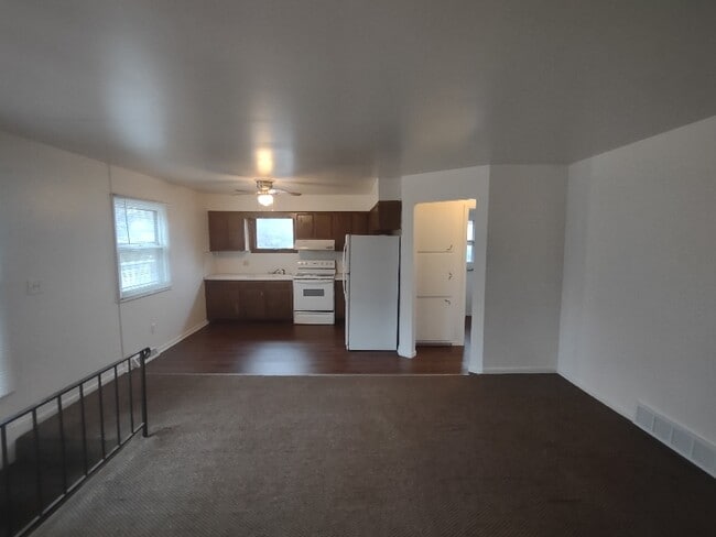 1394 Carriage Hill Dr SE