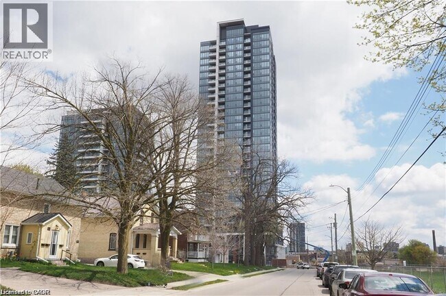 Photo - 15 Wellington St S Unit 1110