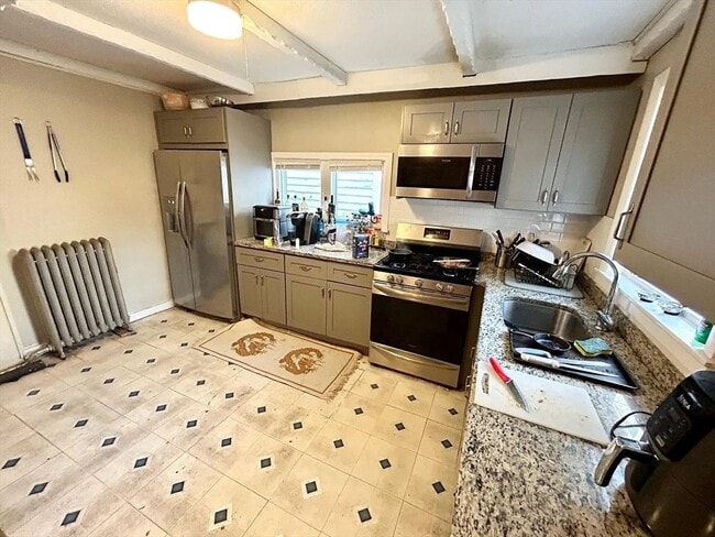 Photo - 401 W Fourth St