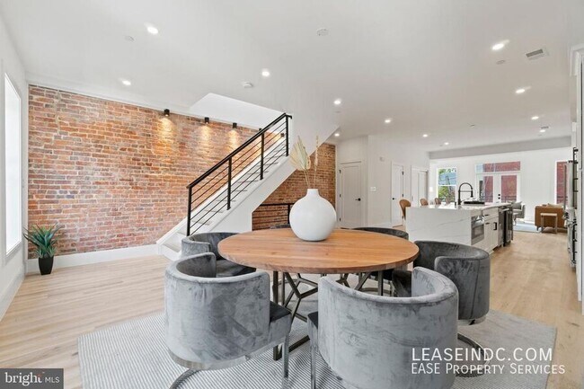 Photo - 3524 Park Pl NW Unit #2