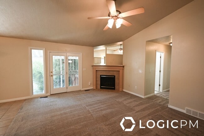 Photo - 4616 S Zenia Mdws Ct Unit 1