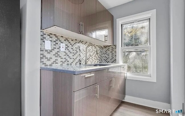 Photo - 748 Maple St Unit 3