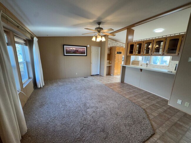 Photo - Comfortable 2-Bed, 1-Bath Home in Reed Poi...