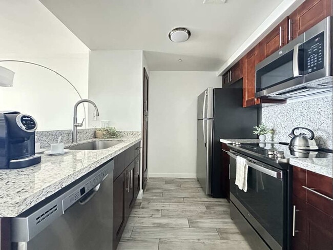 Photo - 2889 McFarlane Rd Unidad ID1240705P