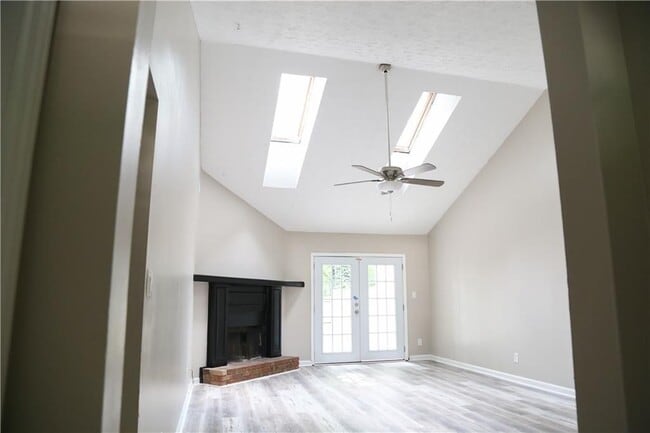 Photo - 5141 Farm Pl Dr NE