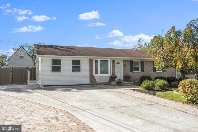 Building Photo - 114 Highlander Rd Rental