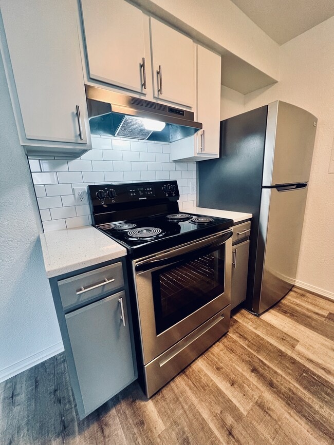 Photo - Alameda Pointe