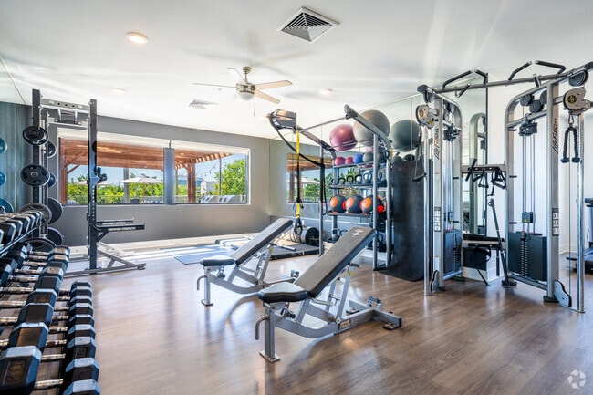 Gimnasio - The Scout Scotts Addition