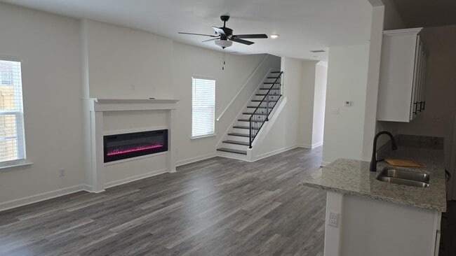 Photo - 1210 Pennock Dr