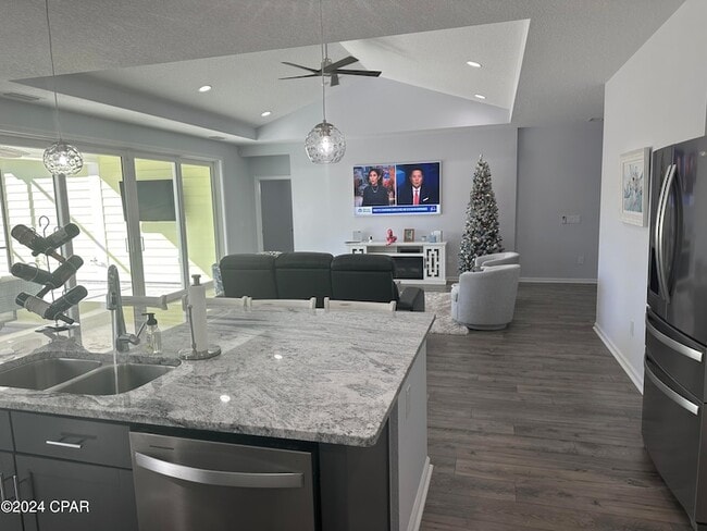 Photo - 9399 Paradise Dr