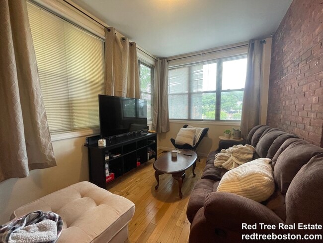 Photo - 191 Winthrop Rd Unit 2