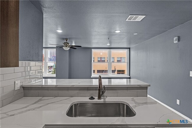 Photo - 103 E Central Ave