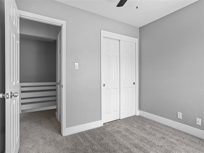 Peninsula Pines Apartments