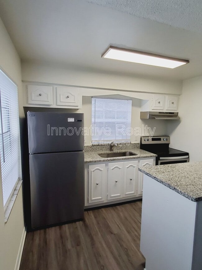 Photo - 5250 Davisson Ave