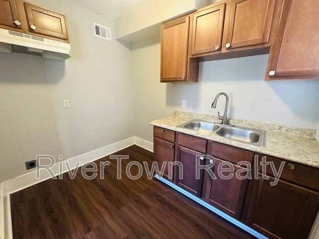 Photo - 3235 Southern Ave