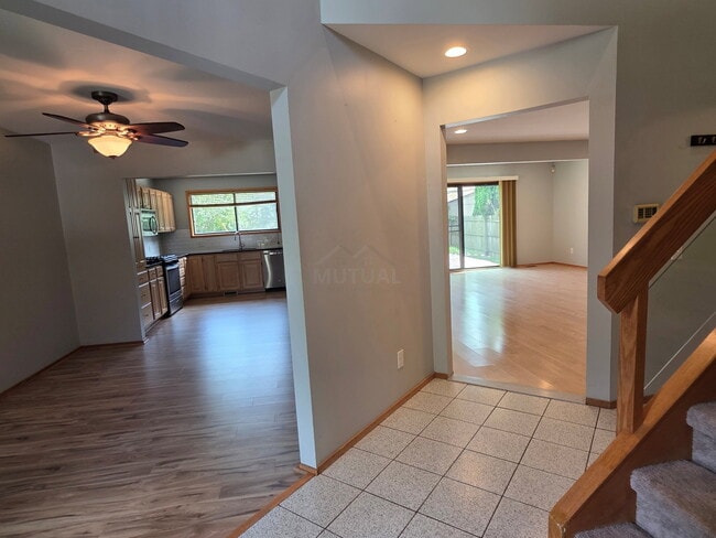 Photo - 1039 Cobalt St