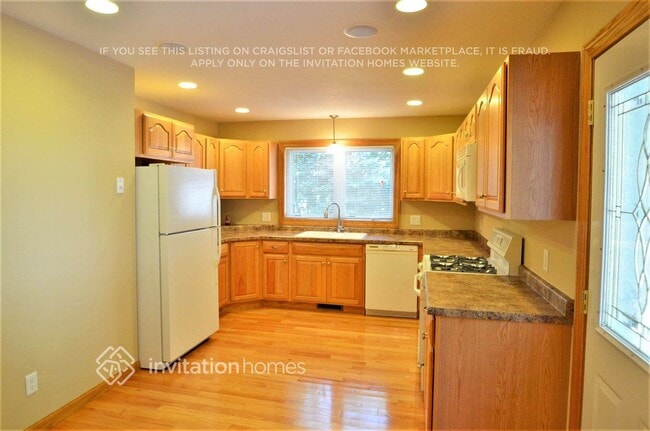 Photo - 4536 Taylor St NE