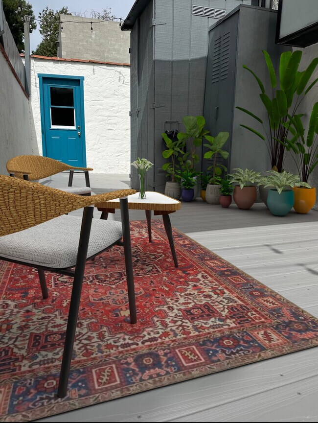 Private backyard deck - 8268 Waring Ave